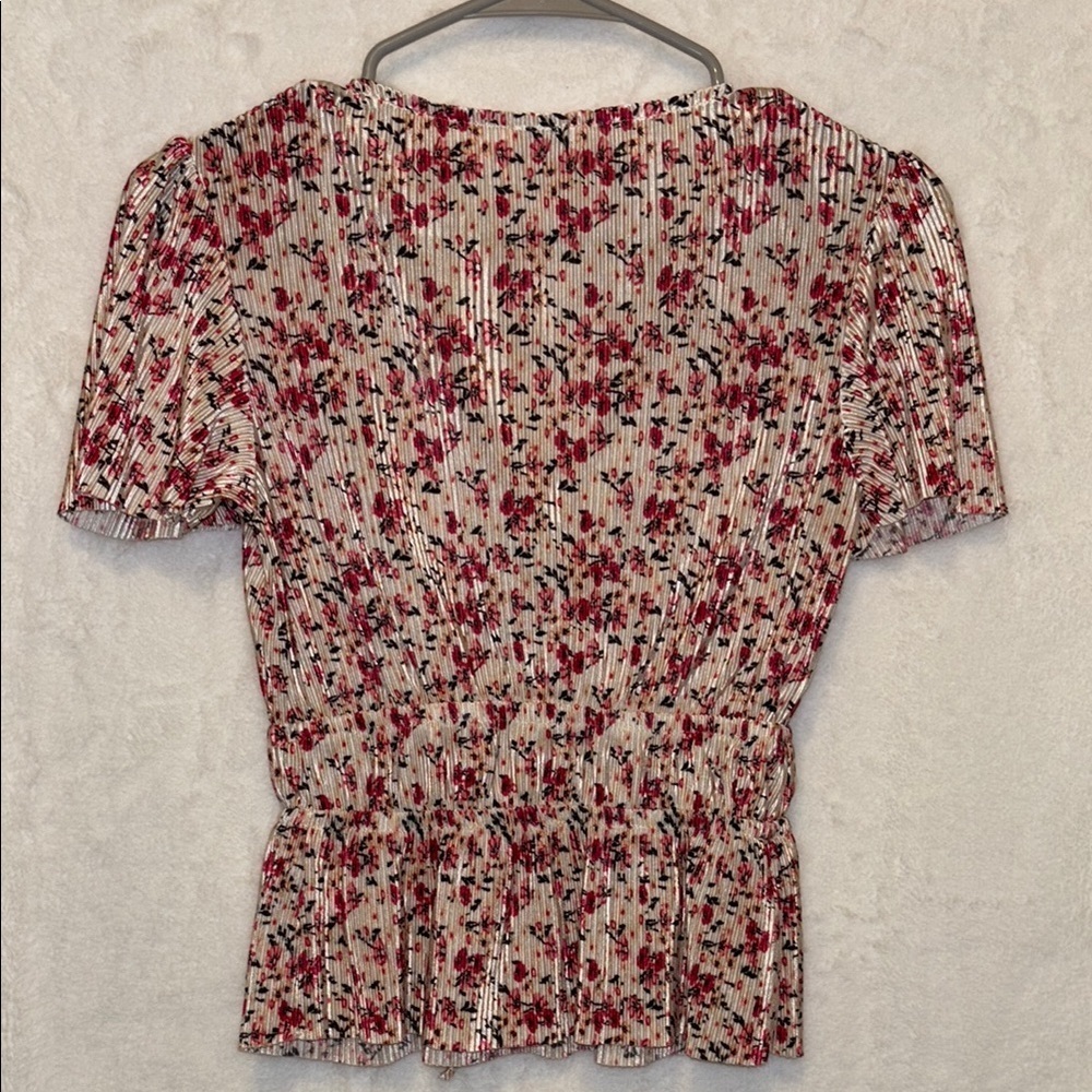 Red Puff Sleeve Smocked Blouse - Picture 7 of 7